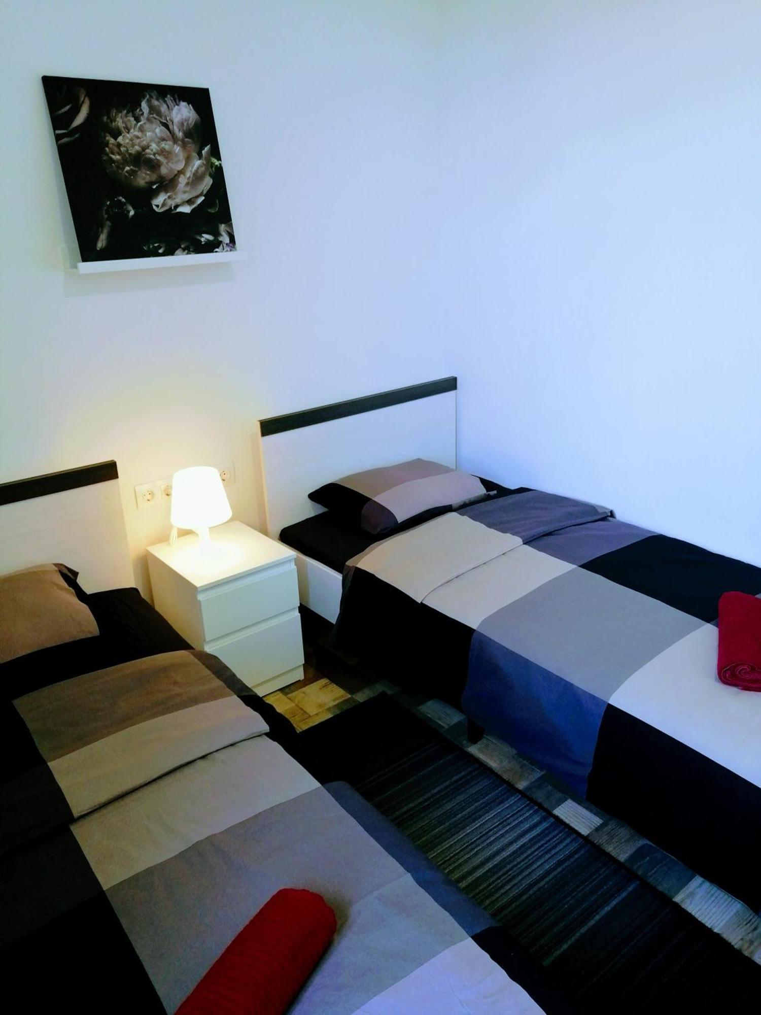 Pula Center - Studio Apartments Luaran gambar